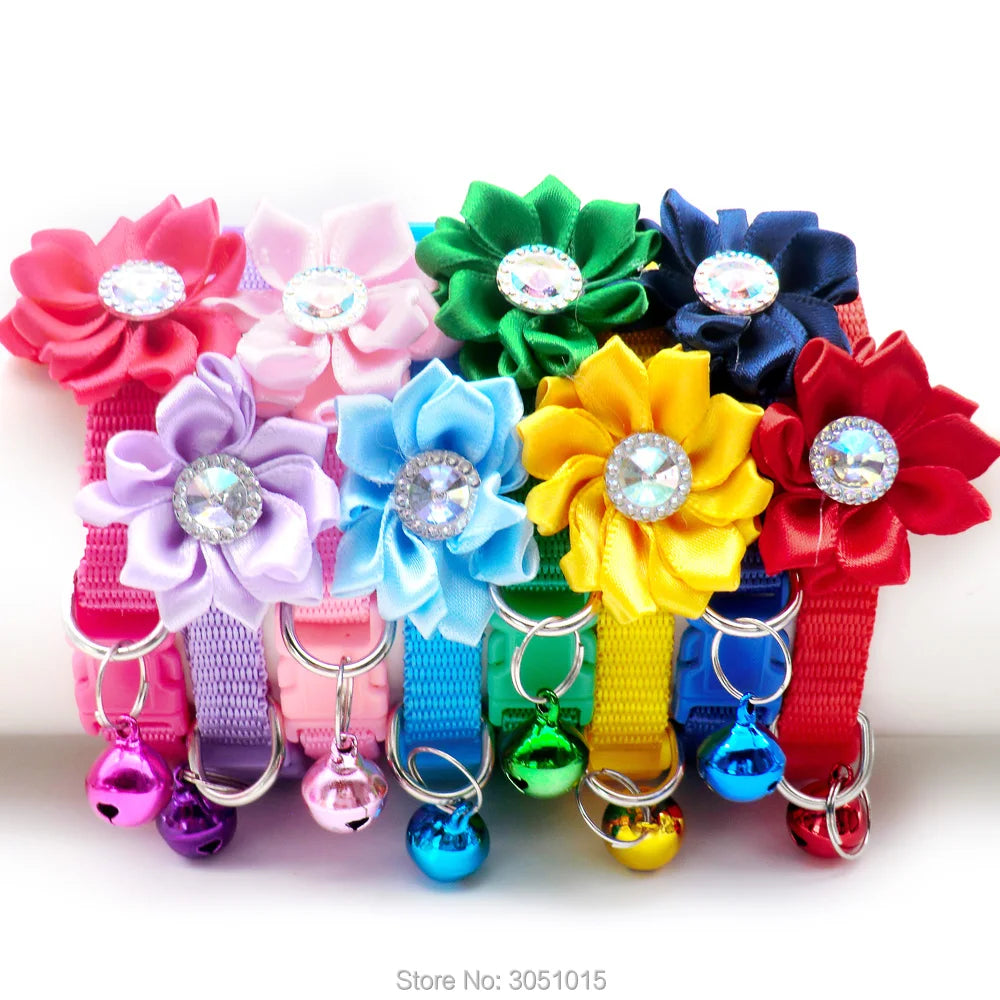 Wholesale 100Pcs Adjustable Flower Dog Collar Dog Puppy Harness Cat Pet Collar Release Buckle Cute For puppy Necklace with Bell